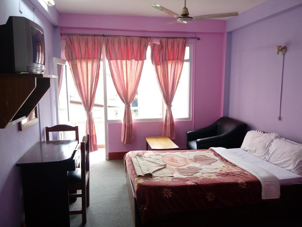 Hotel Pokhara Peace Katmandú Exterior foto