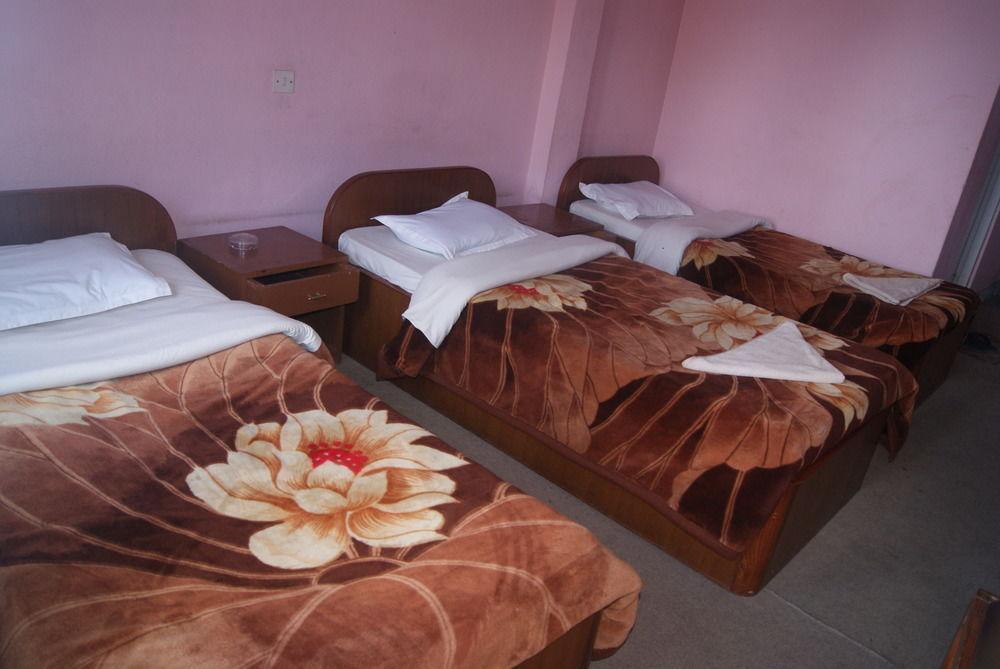 Hotel Pokhara Peace Katmandú Exterior foto