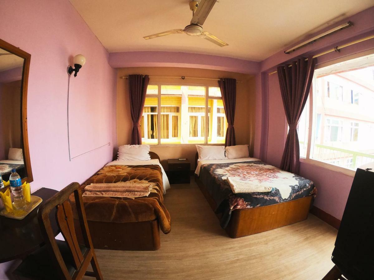 Hotel Pokhara Peace Katmandú Exterior foto